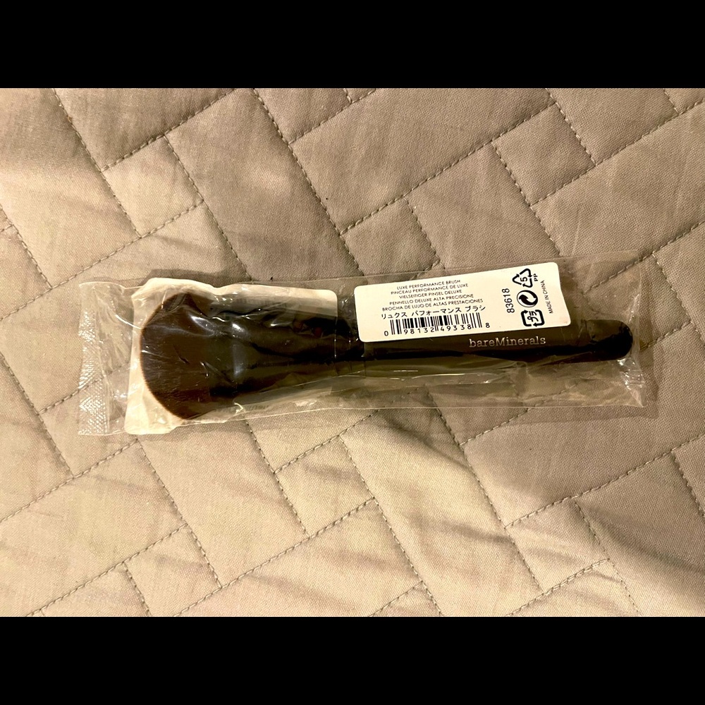 Bare Minerals makeup brushes